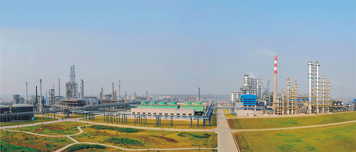 江蘇新海石化有限公司120萬噸年重油質裝置防腐保溫工程